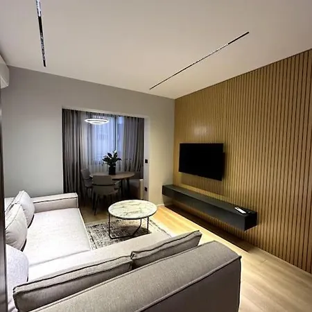 Adger Luxury Apartmán Tirana